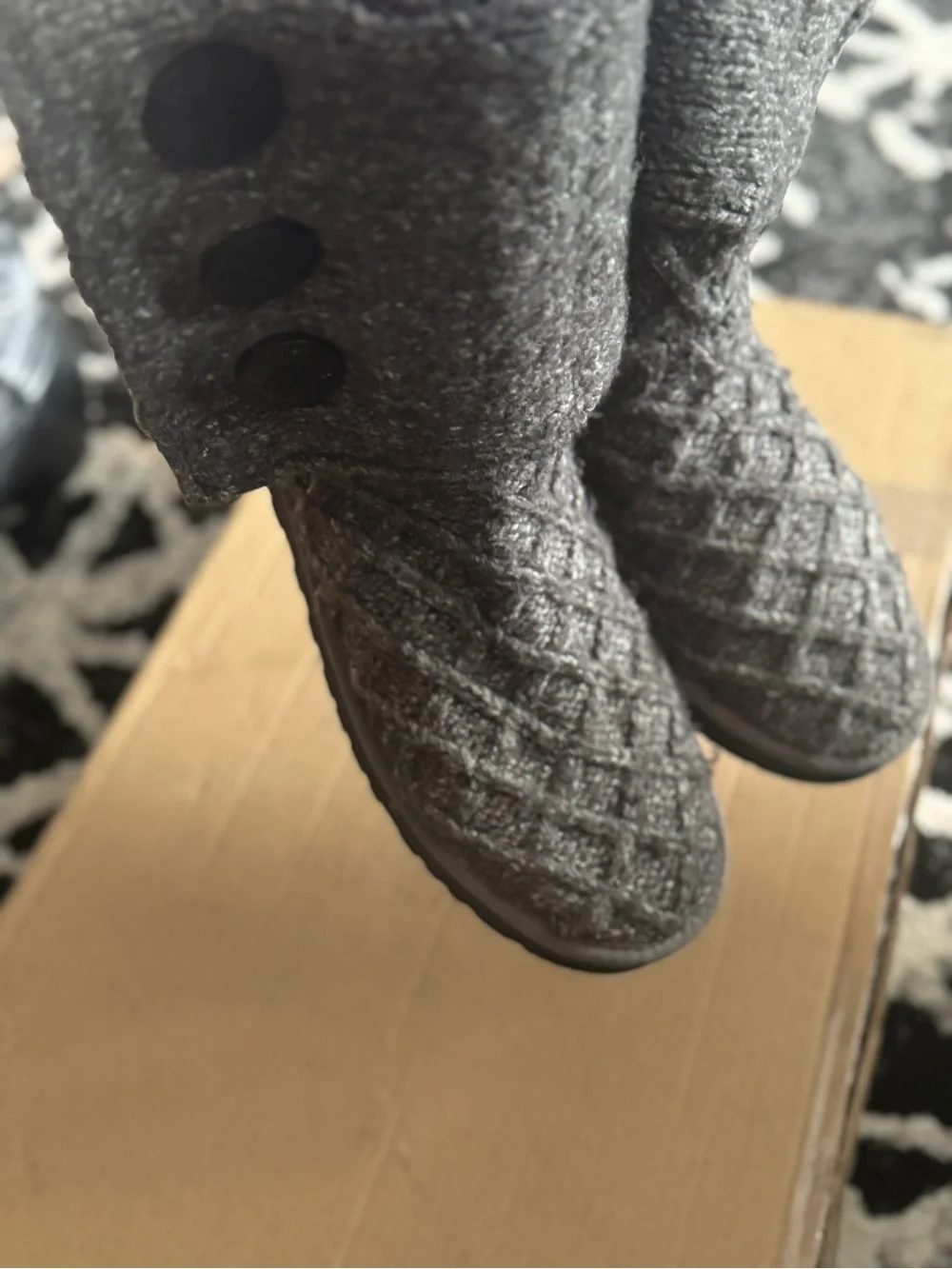 Ugg Women’s Gray Knit Button-Accent Winter Boots size 10